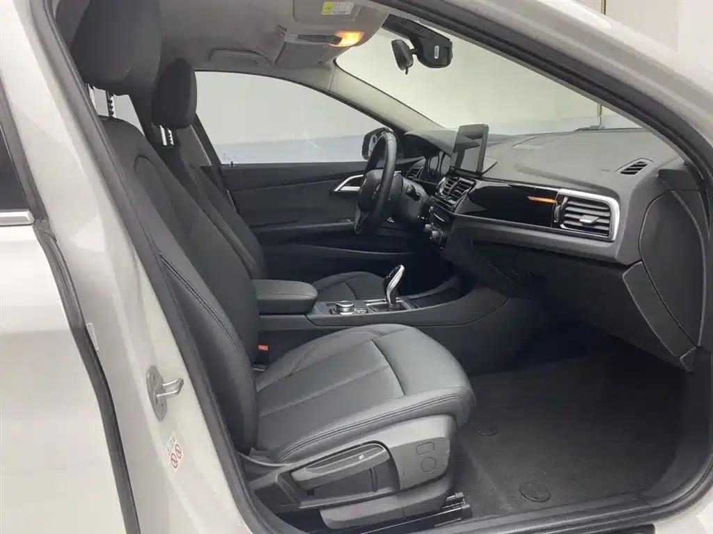 2020 BMW 1 Series 120i M Sport Package — миниатюра 21