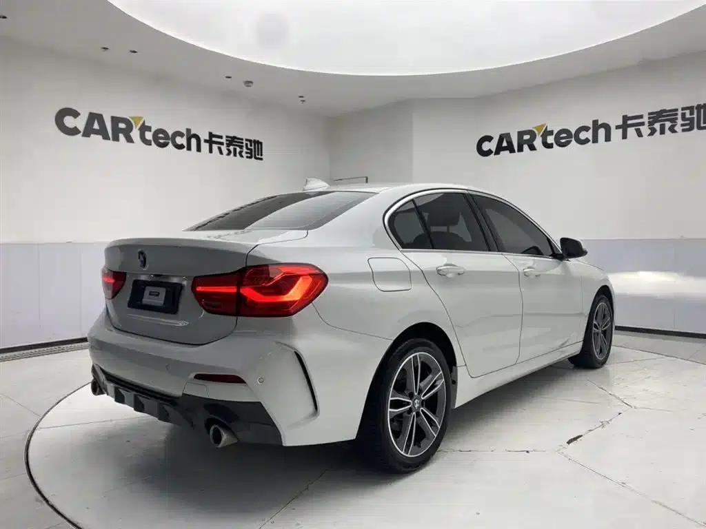 2020 BMW 1 Series 120i M Sport Package — миниатюра 5
