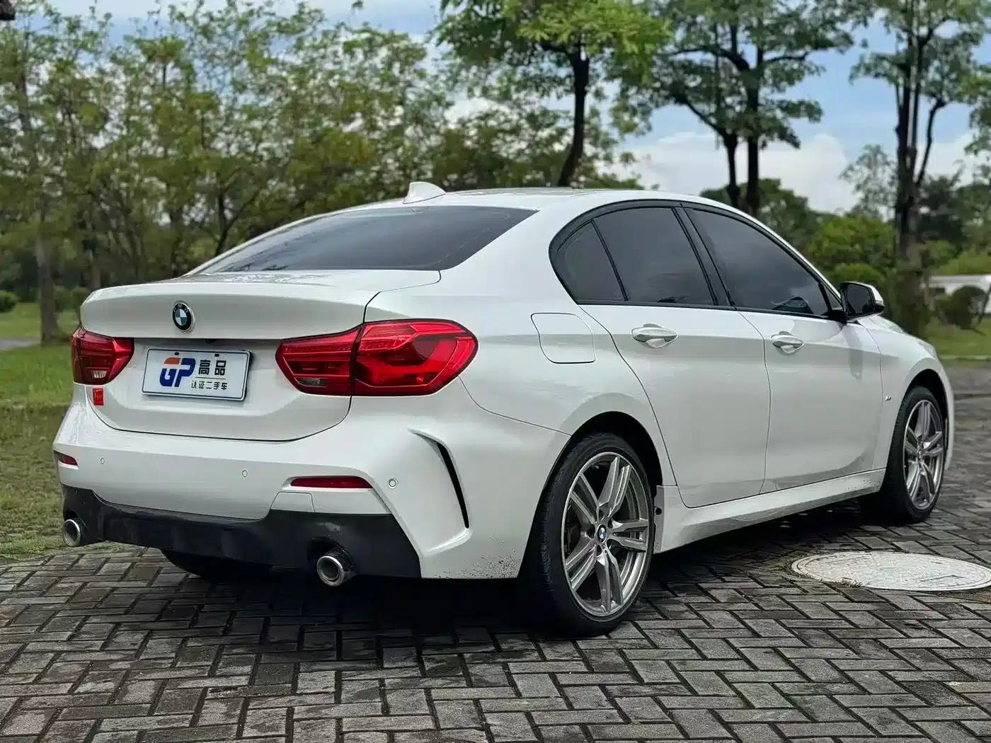2020 BMW 1 Series 125i Leading M Sport Package — миниатюра 4
