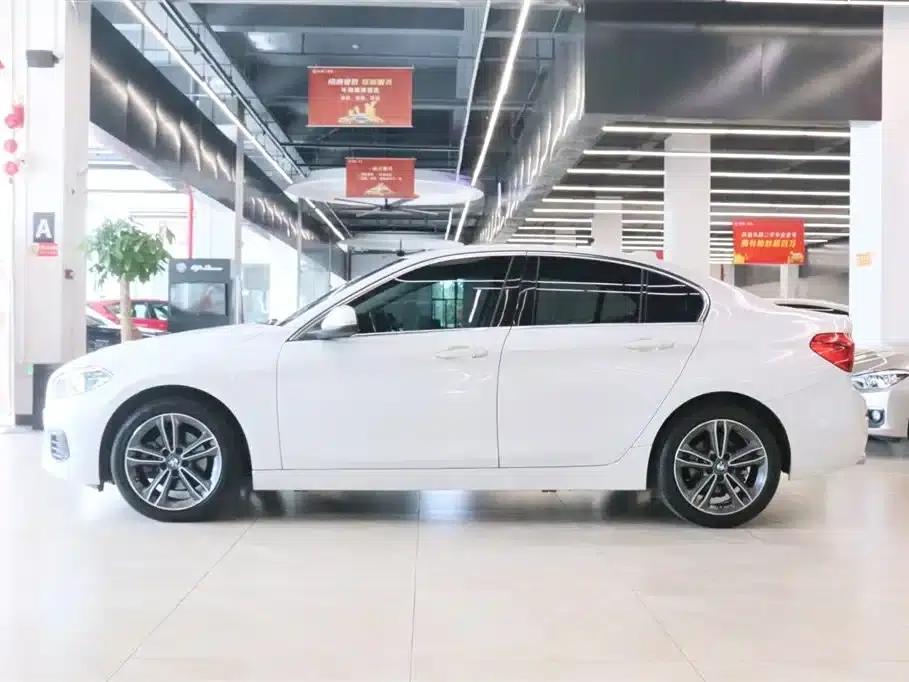 BMW 1 Series 2020 120i Fashion Edition — миниатюра 3
