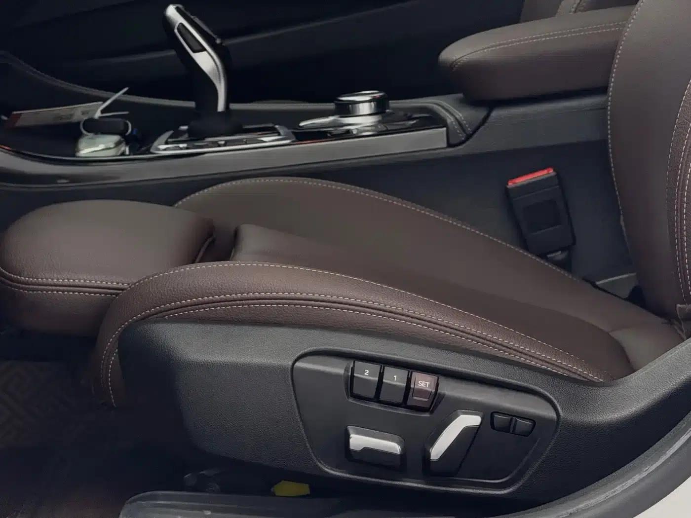 BMW 1 Series 2021 Facelift 120i M Sport Shadow Edition — миниатюра 21