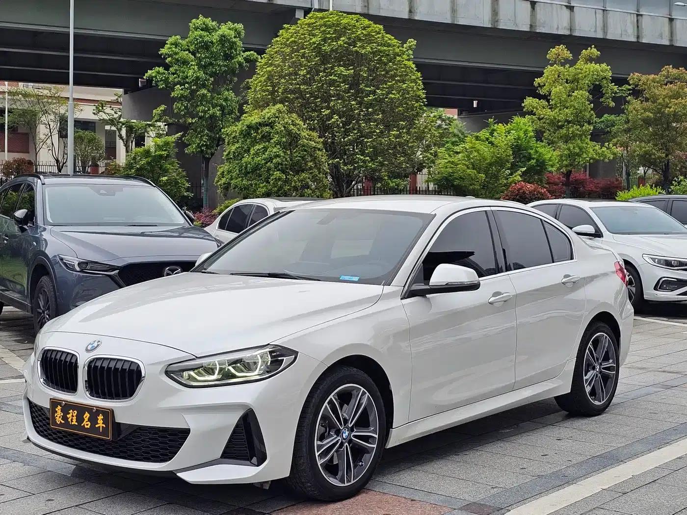 2023 BMW 1 Series 120i M Sport — миниатюра 1