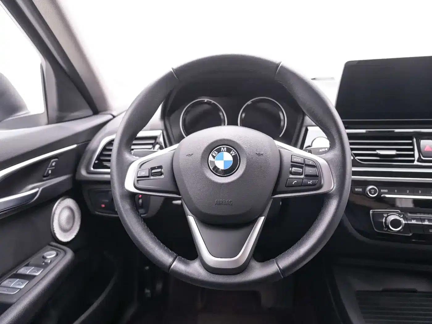 2023 BMW 1 Series 120i M Sport — миниатюра 15