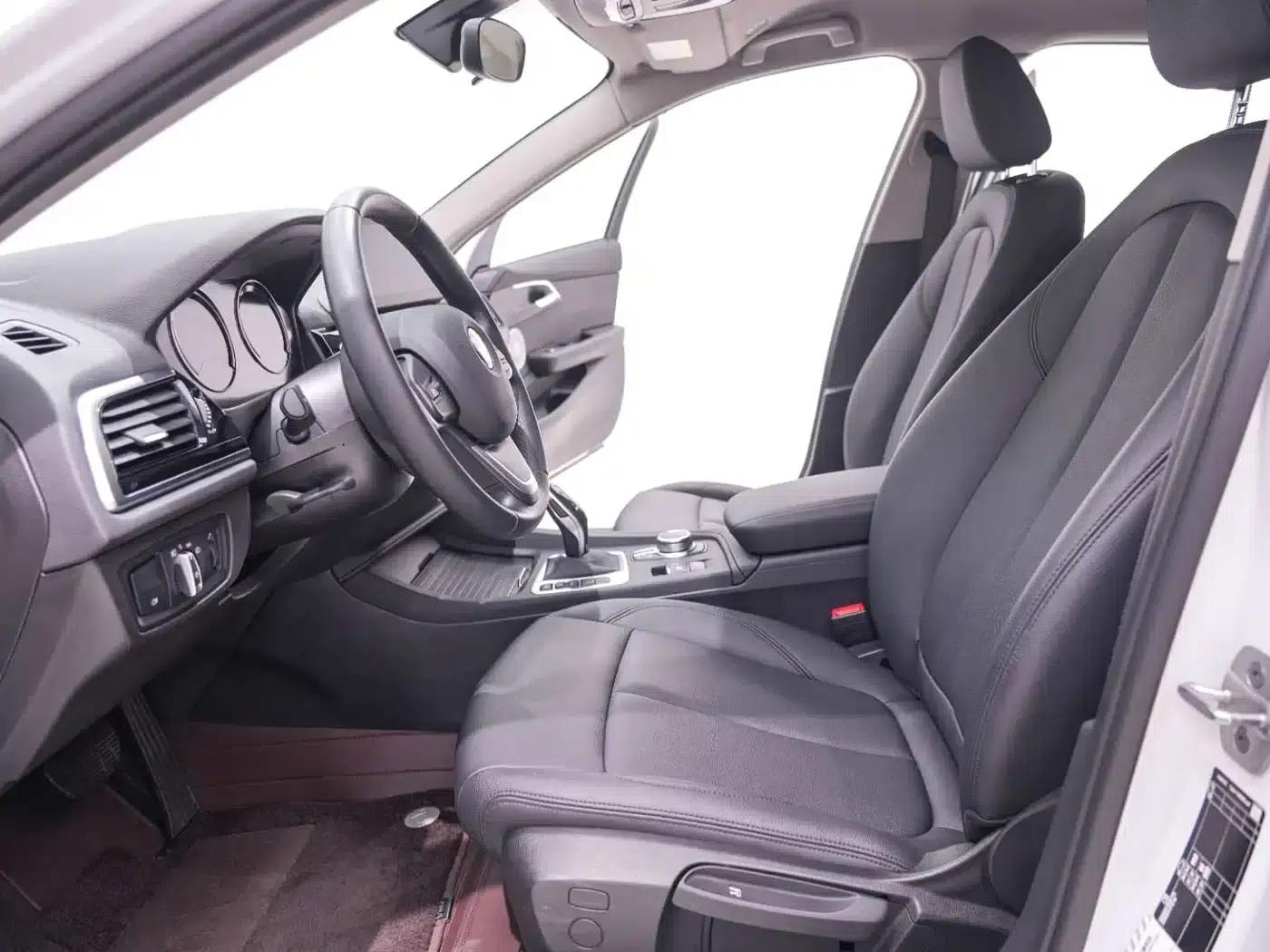 2023 BMW 1 Series 120i M Sport — миниатюра 22