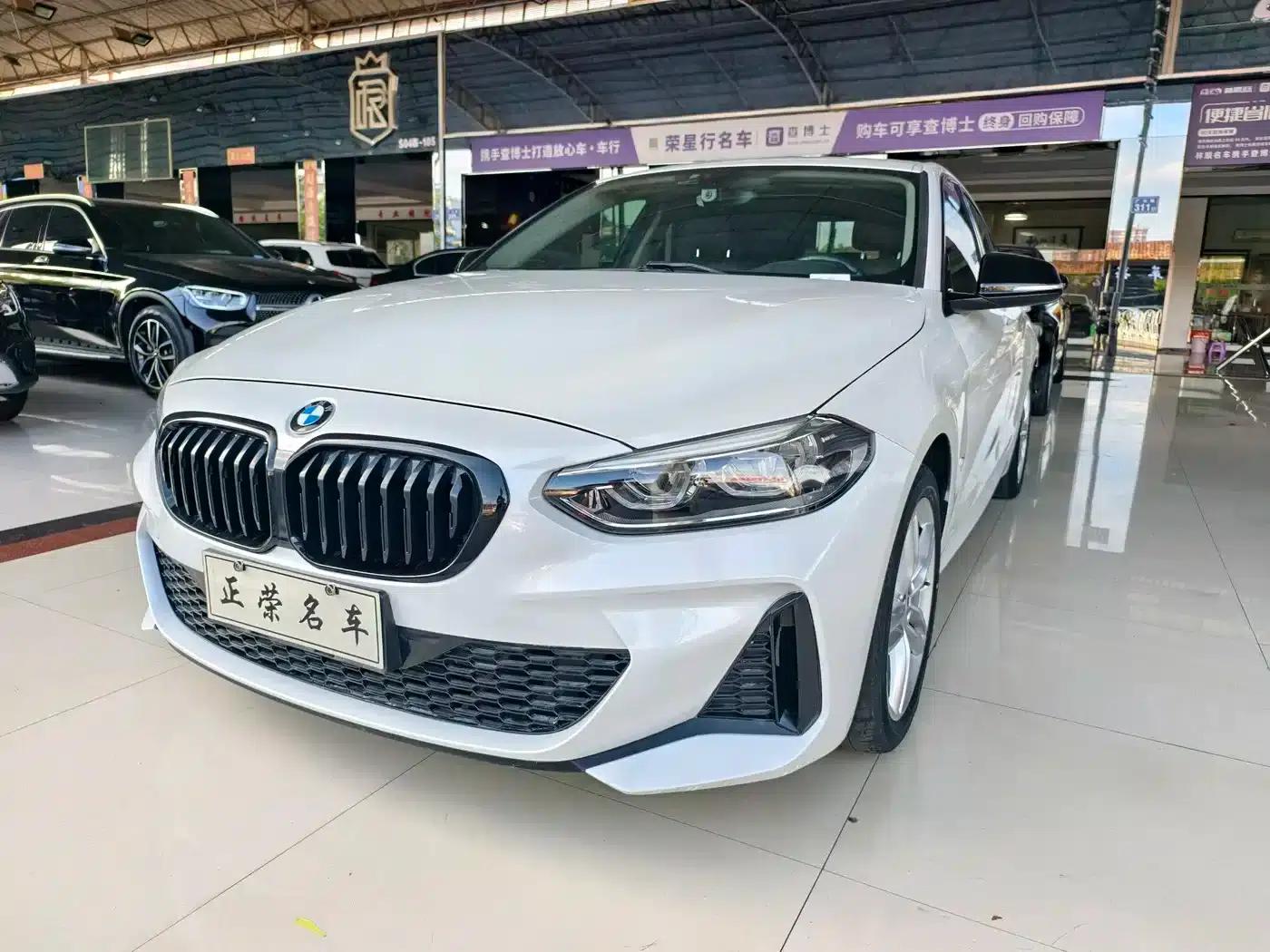 2021 BMW 1 Series 120i M Sport — миниатюра 1