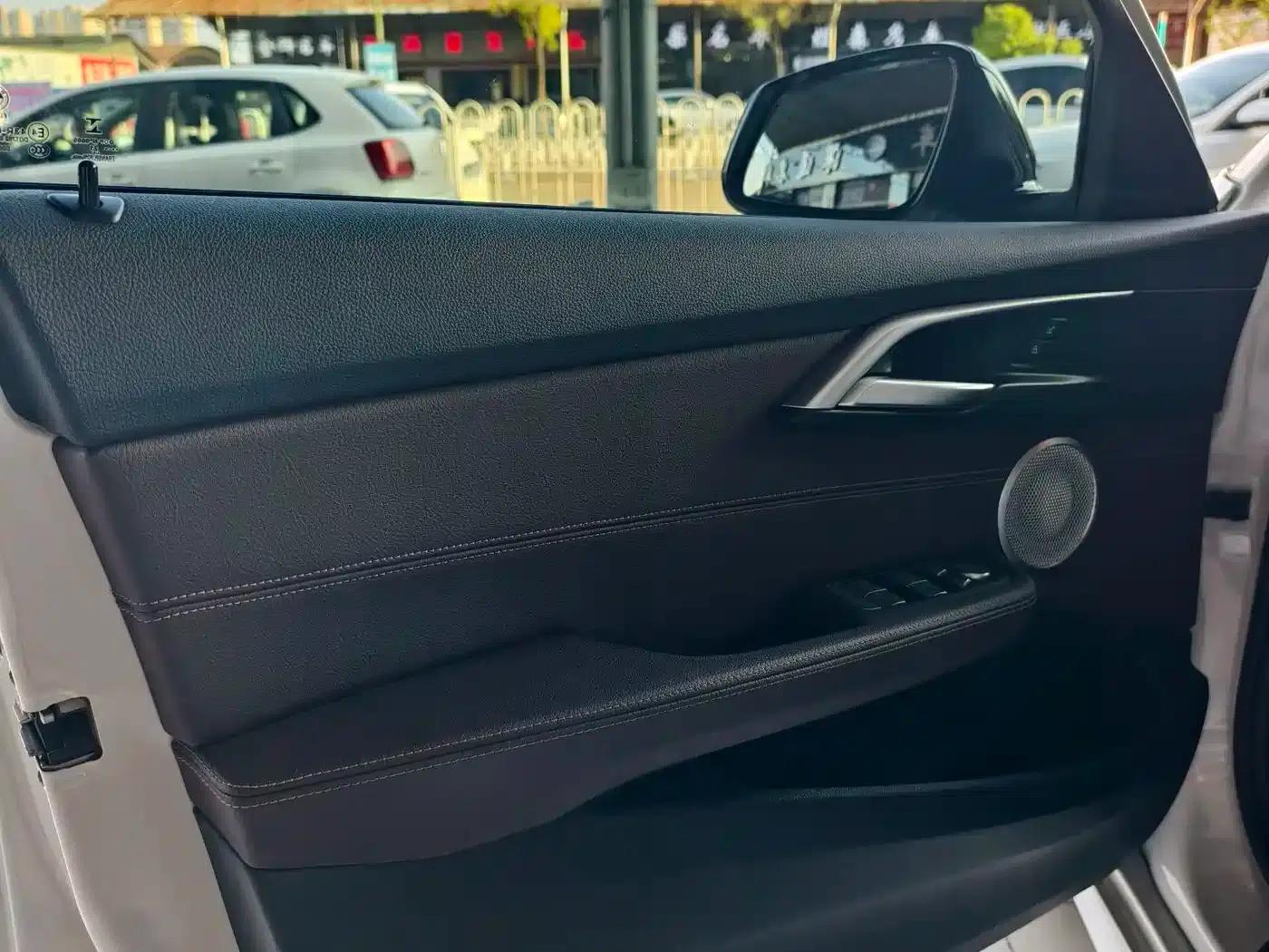 2021 BMW 1 Series 120i M Sport — миниатюра 11