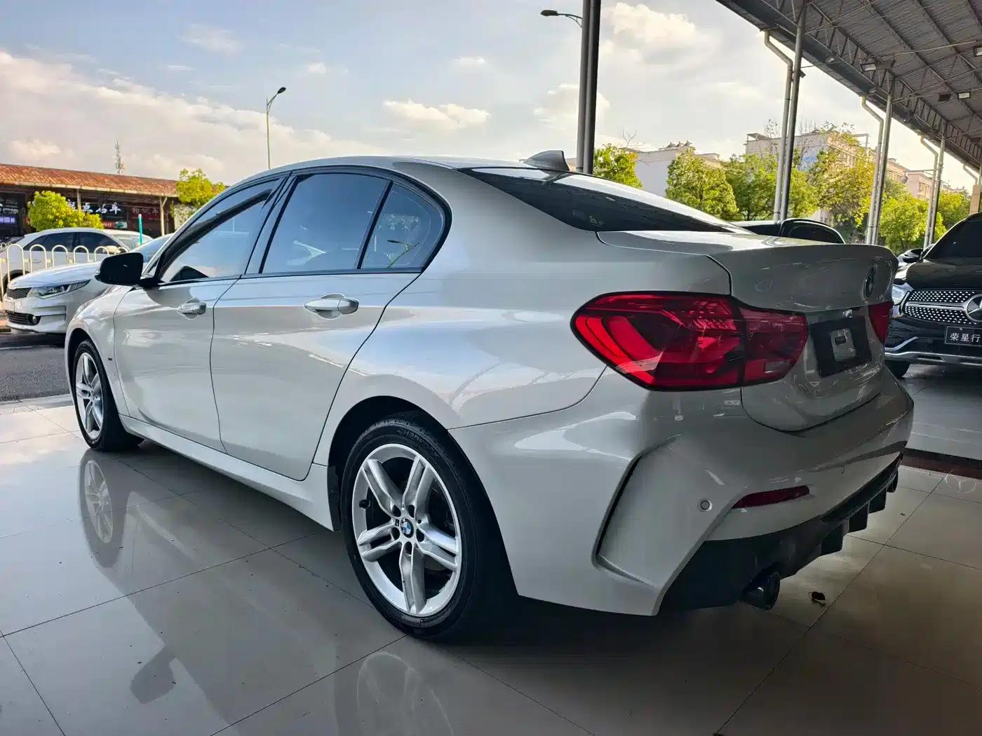 2021 BMW 1 Series 120i M Sport — миниатюра 14