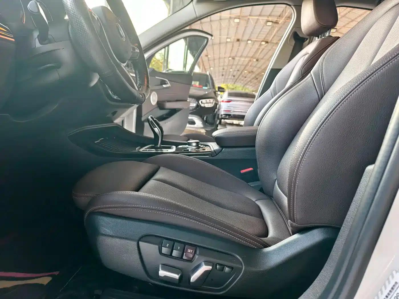 2021 BMW 1 Series 120i M Sport — миниатюра 5