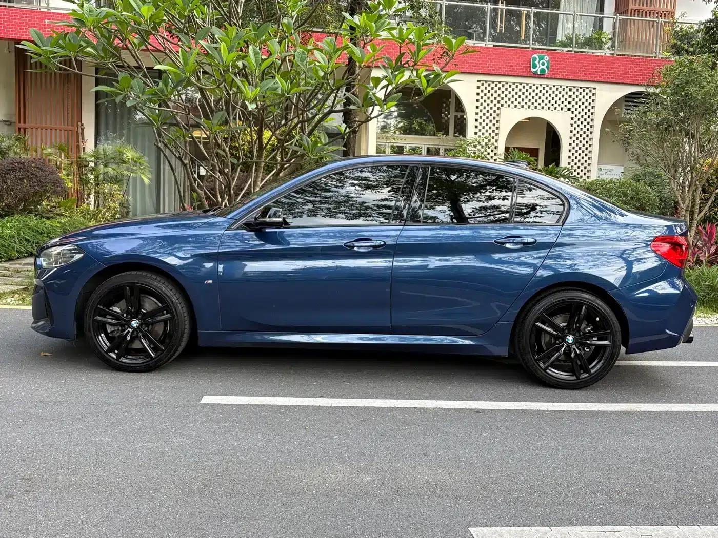 BMW 1 Series 2021 Facelift 125i M Sport Shadow Edition — миниатюра 3