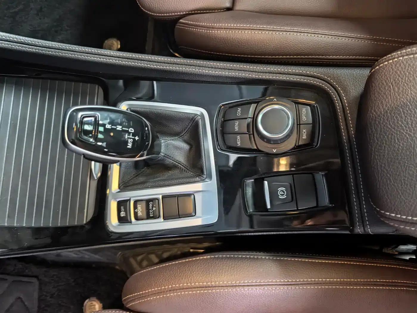 2020 BMW 1 Series 120i M Sport Package — миниатюра 11