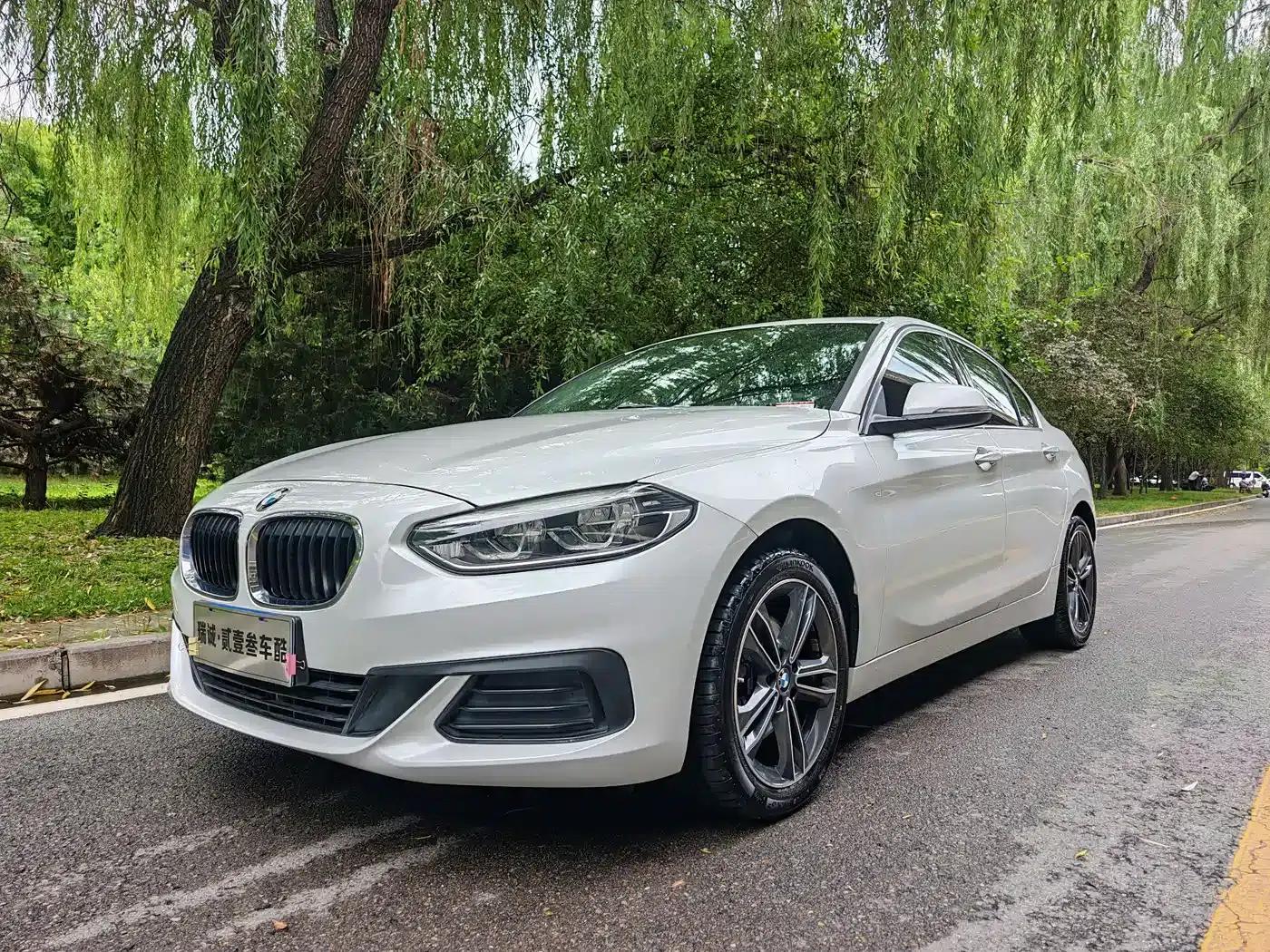 BMW 1 Series 2020 120i Fashion Edition — миниатюра 1