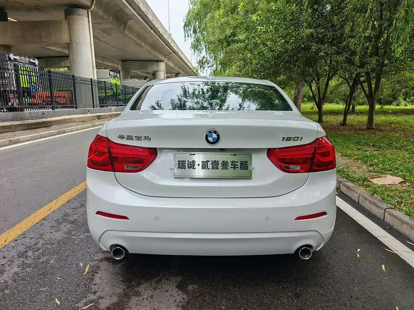 BMW 1 Series 2020 120i Fashion Edition — миниатюра 12