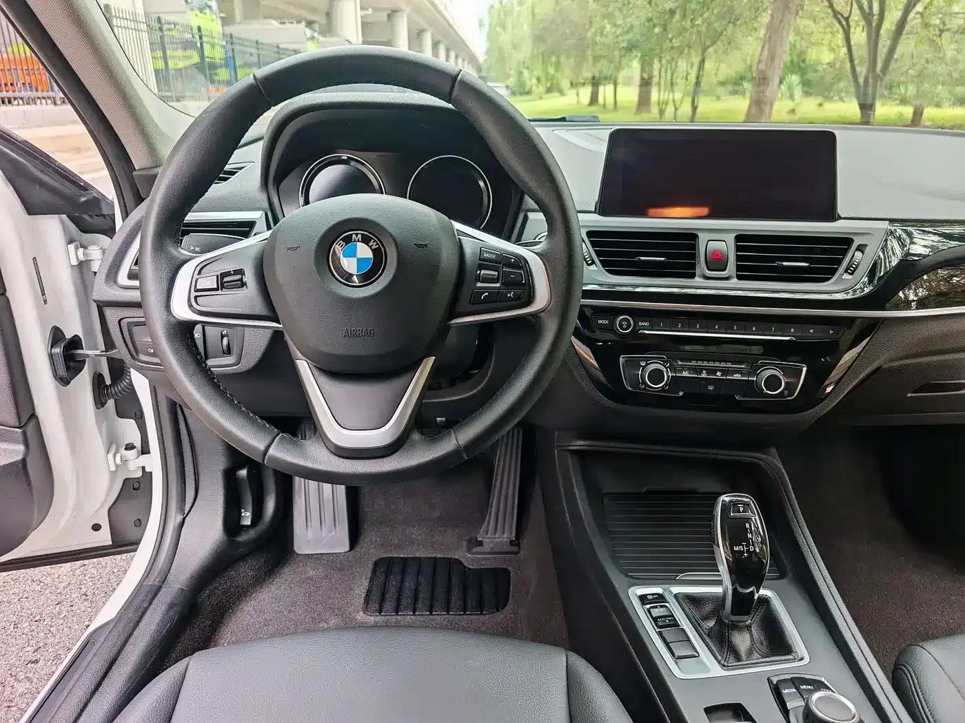 BMW 1 Series 2020 120i Fashion Edition — миниатюра 7