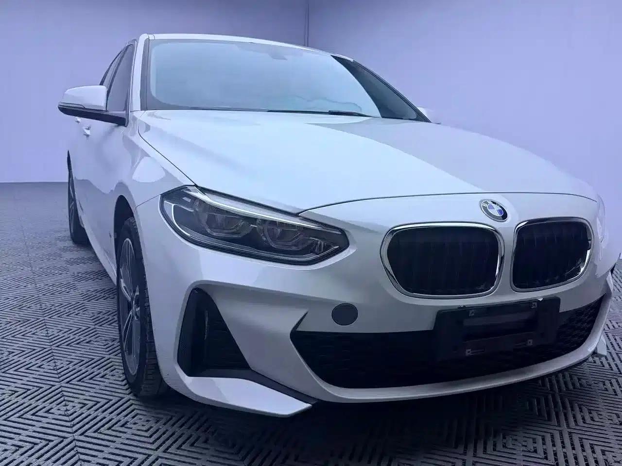 2022 BMW 1 Series 120i M Sport — миниатюра 2