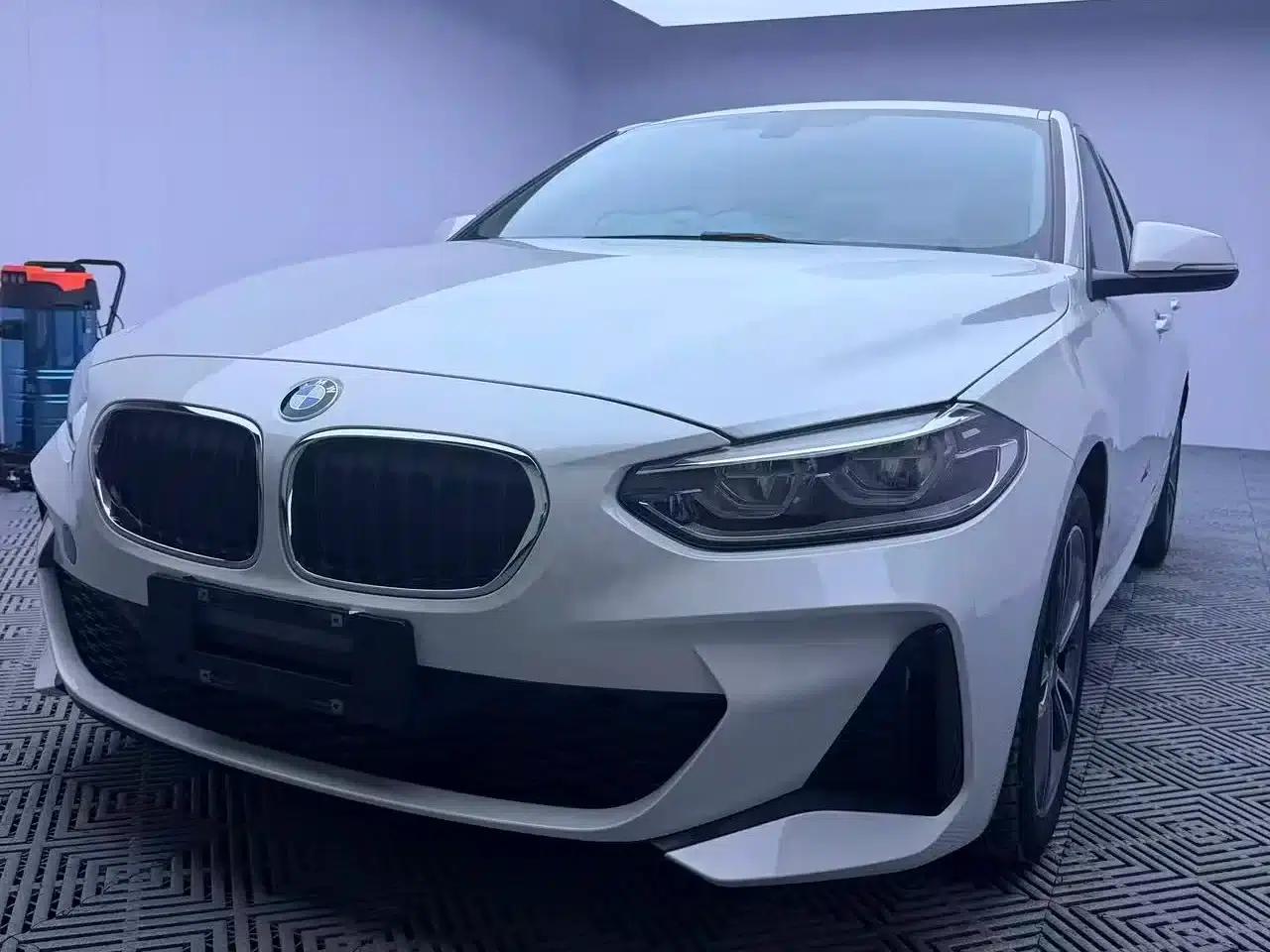 2022 BMW 1 Series 120i M Sport — миниатюра 3