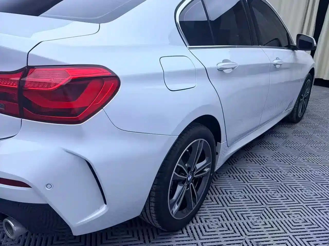 2022 BMW 1 Series 120i M Sport — миниатюра 6