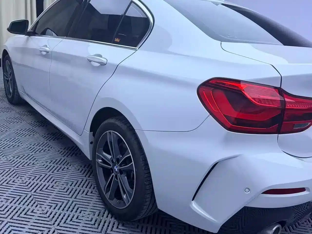 2022 BMW 1 Series 120i M Sport — миниатюра 8