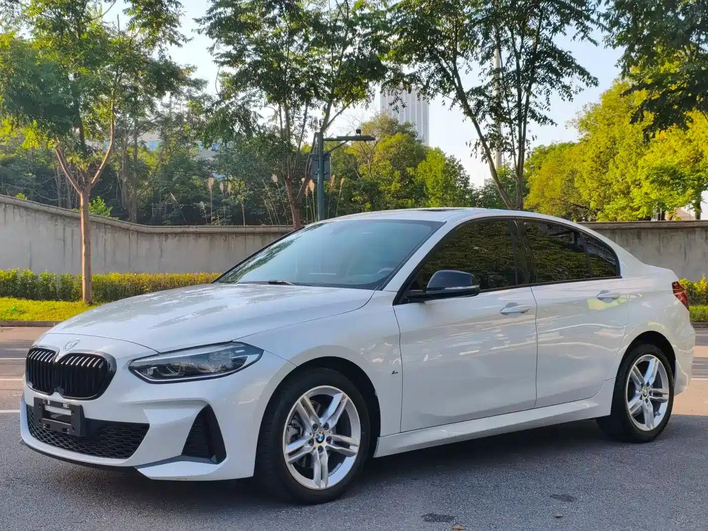 2023 BMW 1 Series 120i M Sport Edition — миниатюра 1