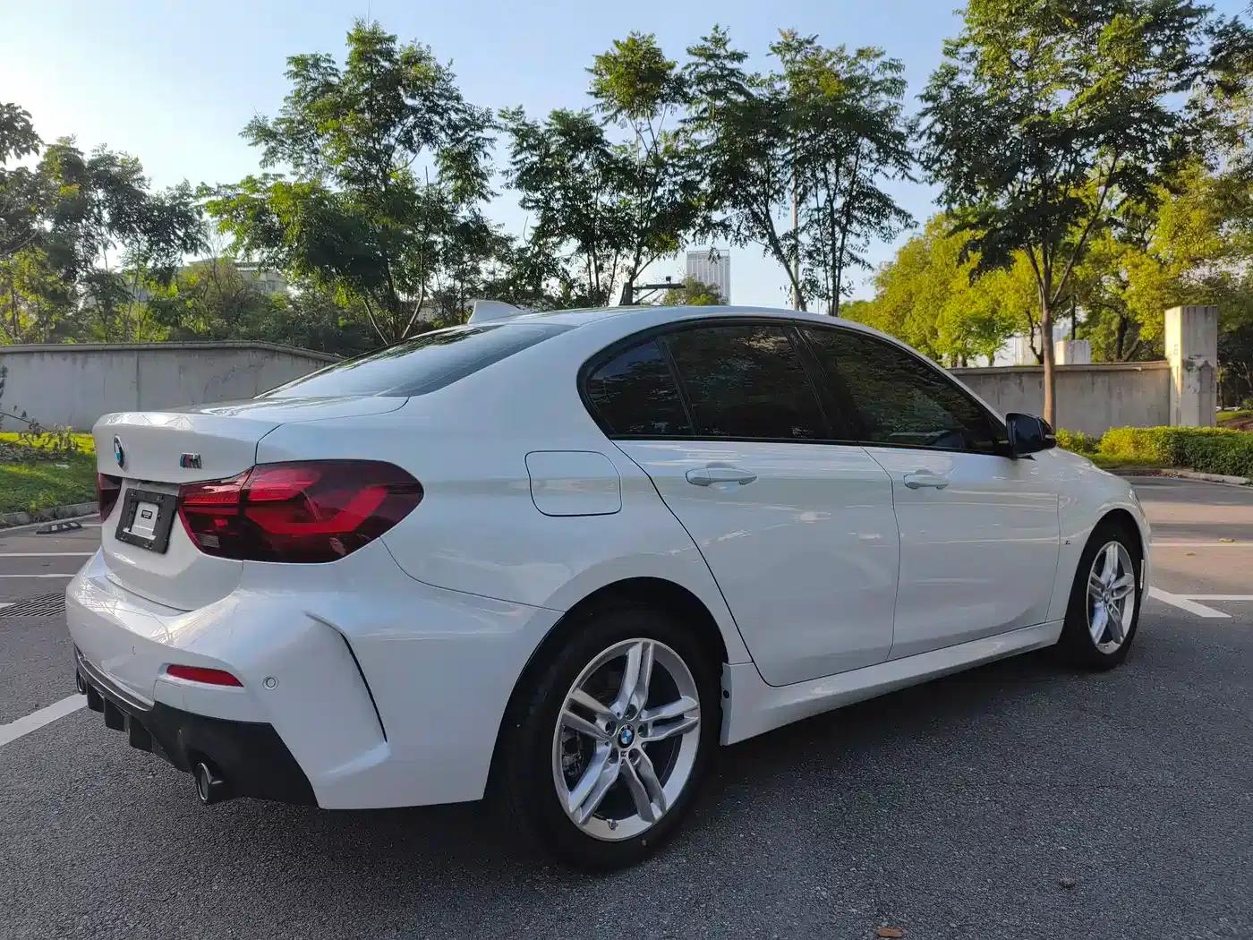 2023 BMW 1 Series 120i M Sport Edition — миниатюра 5