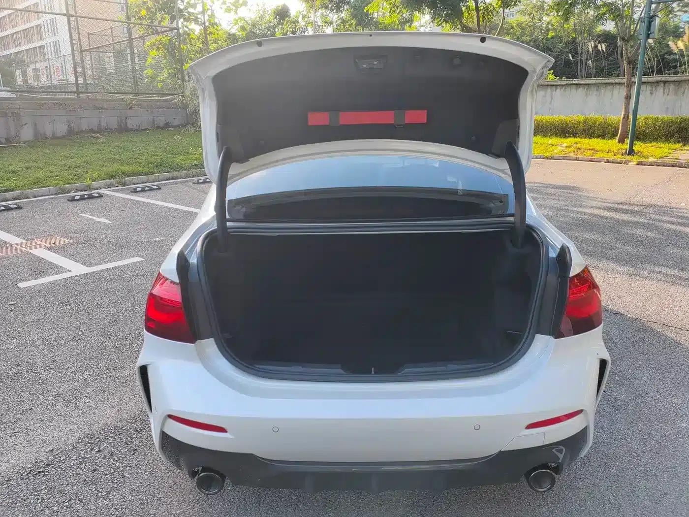 2023 BMW 1 Series 120i M Sport Edition — миниатюра 8