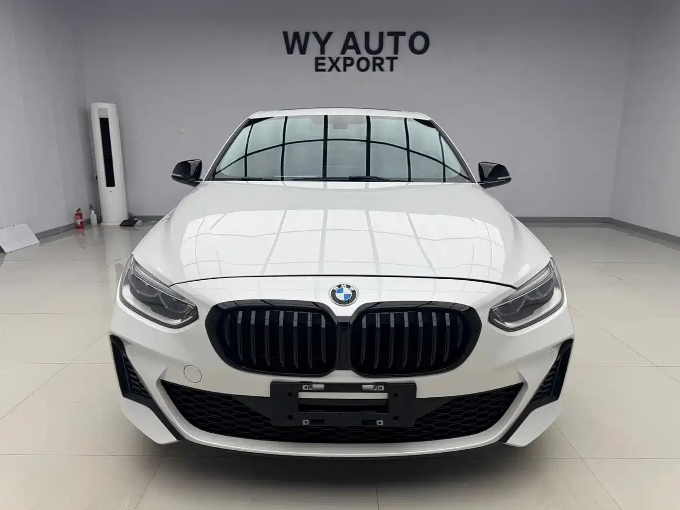 2022 BMW 1 Series 120i M Sport Shadow Edition — миниатюра 2