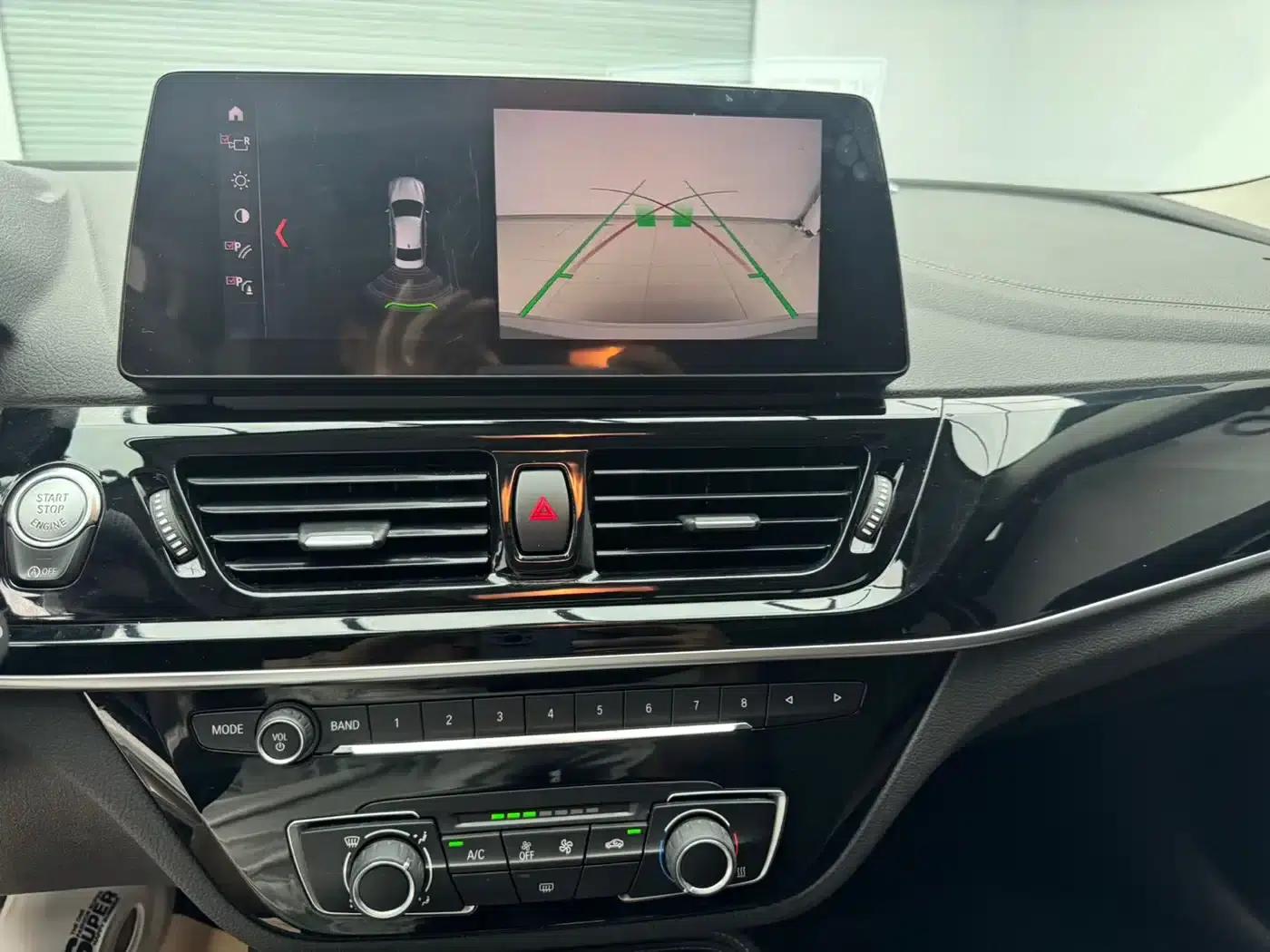 2022 BMW 1 Series 120i M Sport Shadow Edition — миниатюра 17