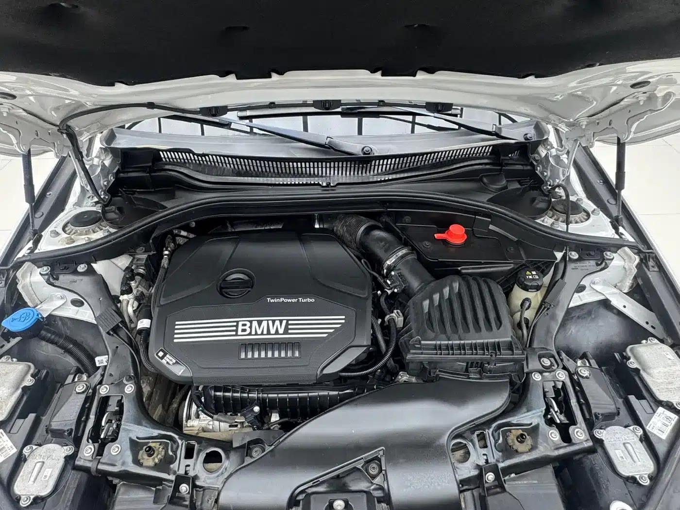 2022 BMW 1 Series 120i M Sport Shadow Edition — миниатюра 19