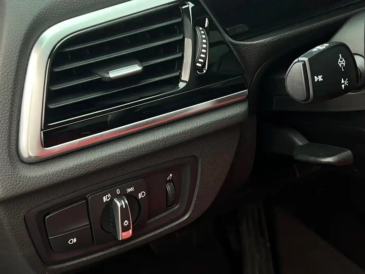 BMW 1 Series 2021 Facelift 125i M Sport Shadow Edition — миниатюра 13