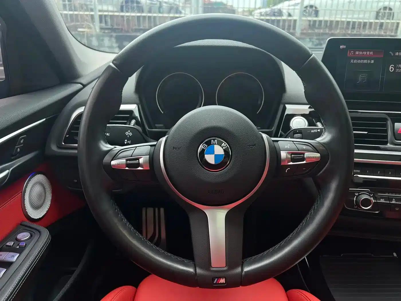 BMW 1 Series 2021 Facelift 125i M Sport Shadow Edition — миниатюра 24