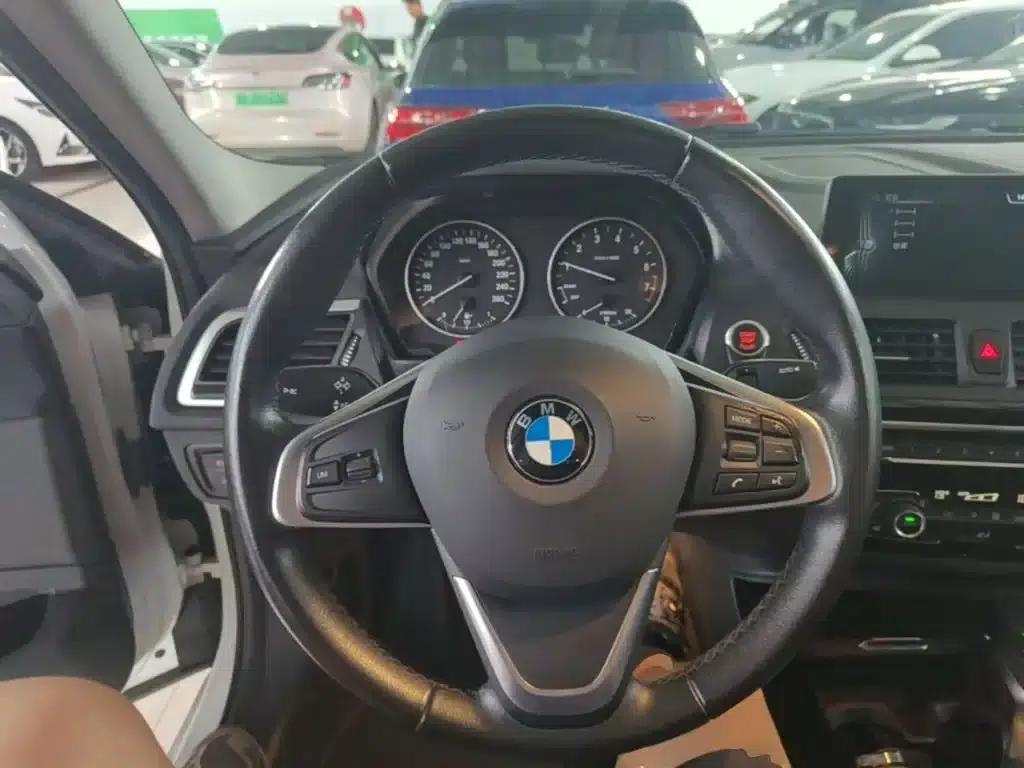2017 BMW 1 Series 118i Design Package — миниатюра 11