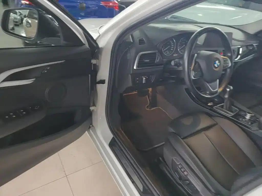 2017 BMW 1 Series 118i Design Package — миниатюра 16