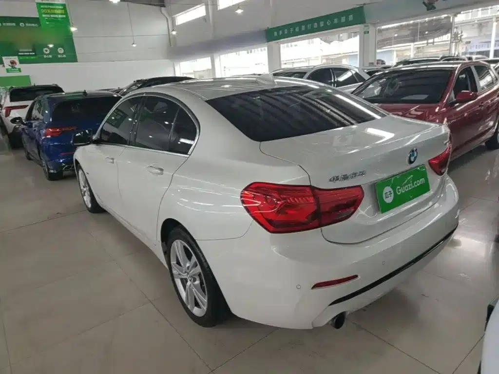 2017 BMW 1 Series 118i Design Package — миниатюра 5