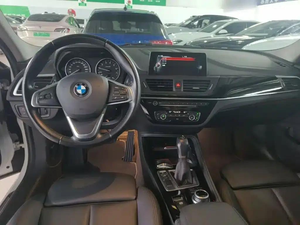 2017 BMW 1 Series 118i Design Package — миниатюра 10