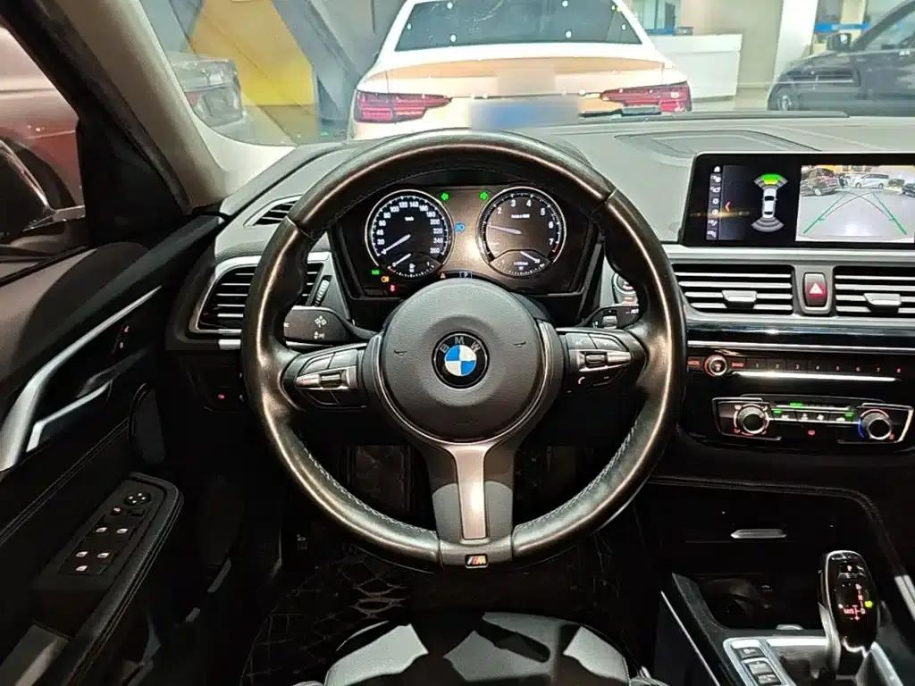 2020 BMW 1 Series 120i M Sport Package — миниатюра 11