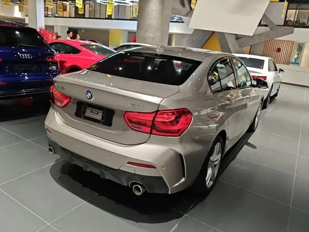 2020 BMW 1 Series 120i M Sport Package — миниатюра 7