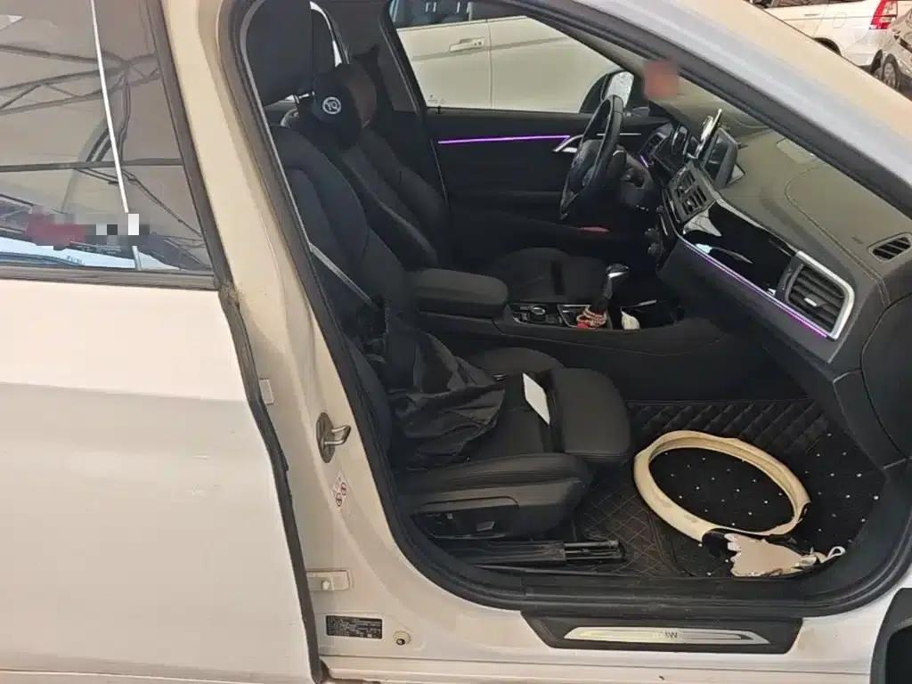 2018 BMW 1 Series Facelift 118i Sport — миниатюра 25