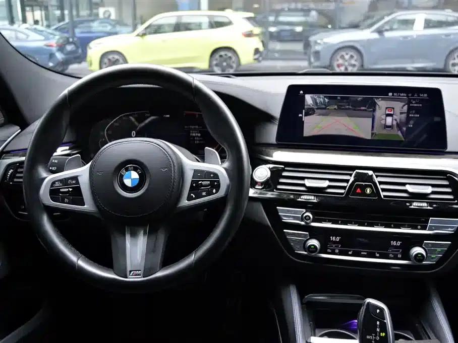 2020 BMW 6 Series GT 630i M Sport Package — миниатюра 9