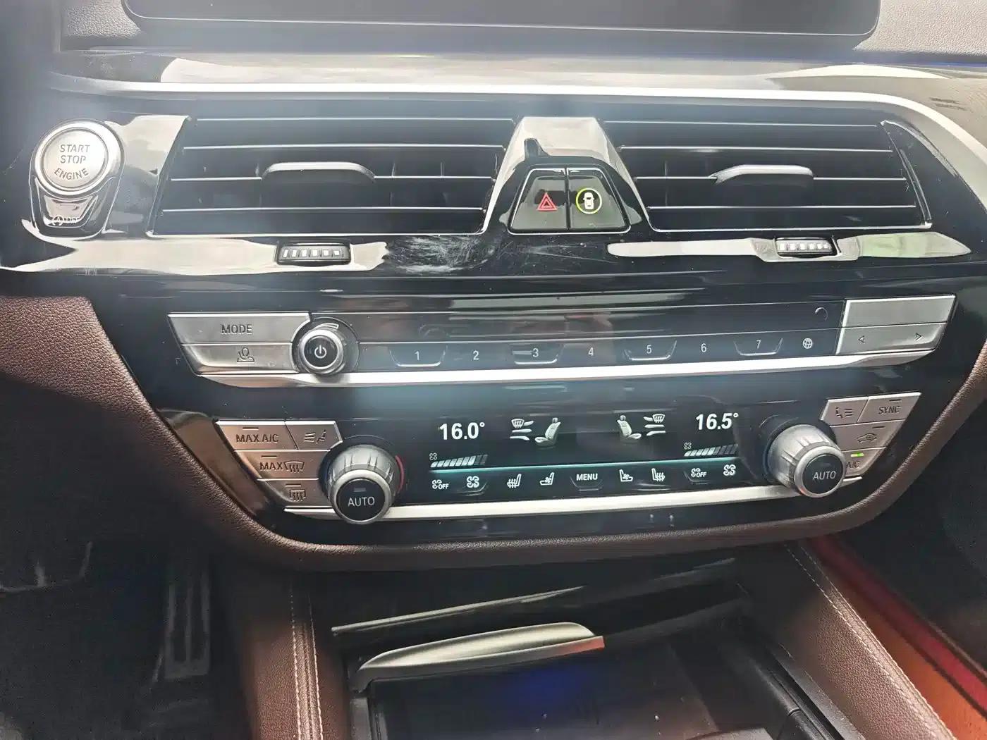 BMW 6 Series GT 2021 630i M Sport Grand Tourer — миниатюра 14