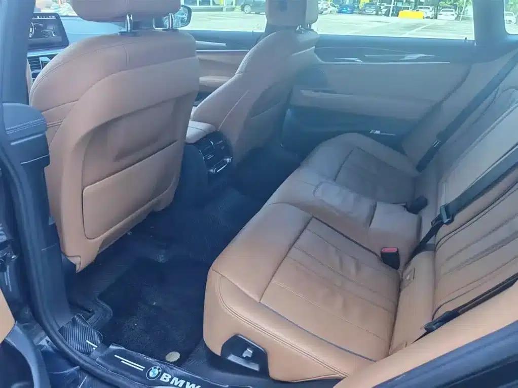 2022 BMW 6 Series GT 630i M Sport Package — миниатюра 3