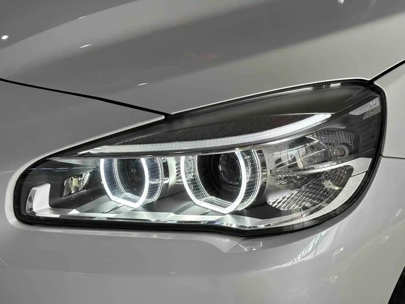 2016 BMW 2 Series Gran Tourer 218i Leading Edition — миниатюра 11