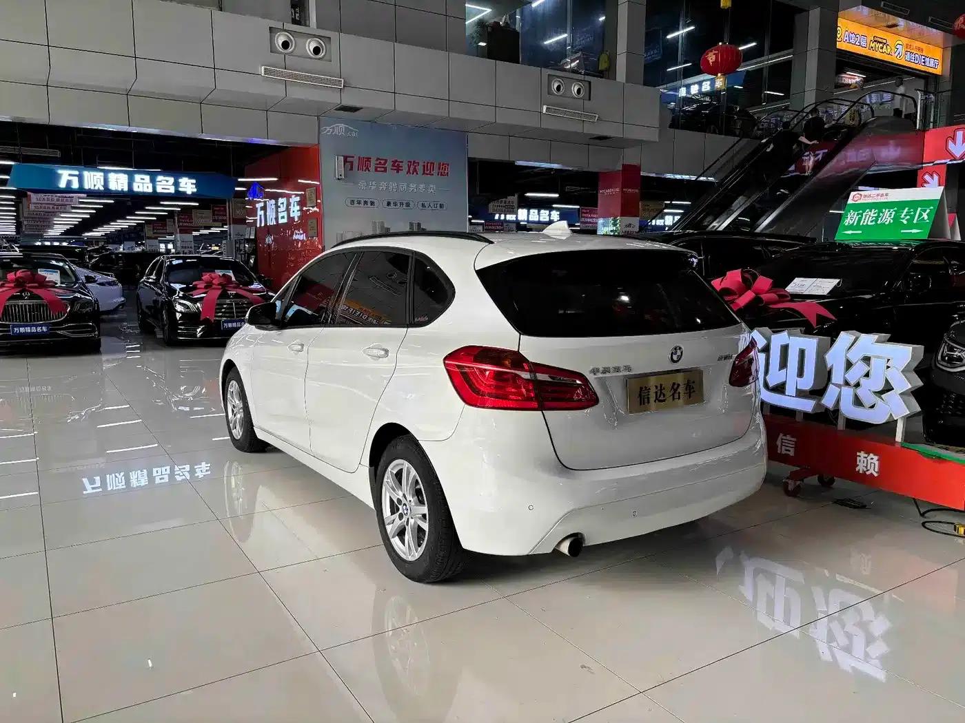 2016 BMW 2 Series Gran Tourer 218i Leading Edition — миниатюра 19