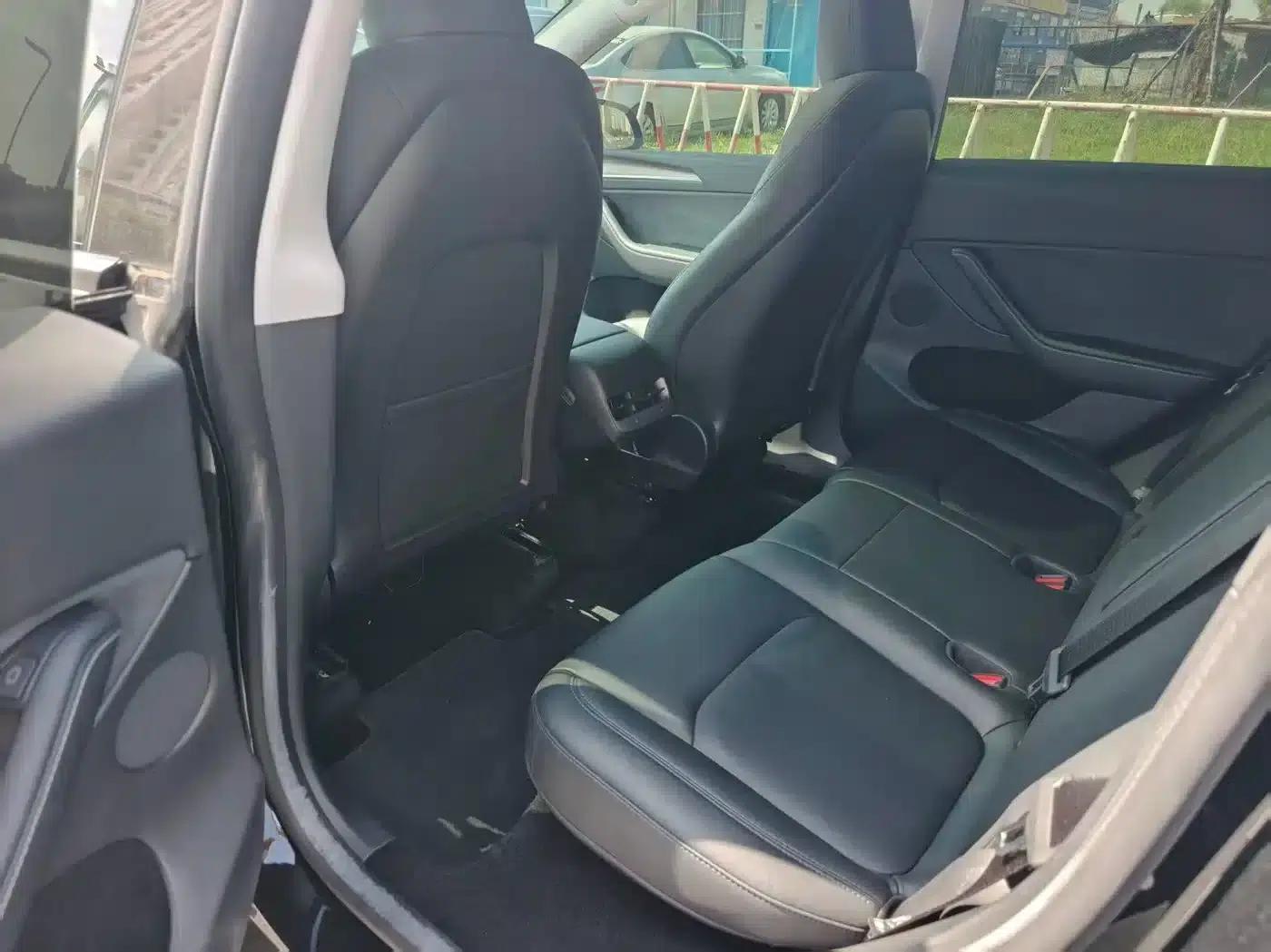 2016 BMW 2 Series Gran Tourer 218i Leading Edition — миниатюра 3