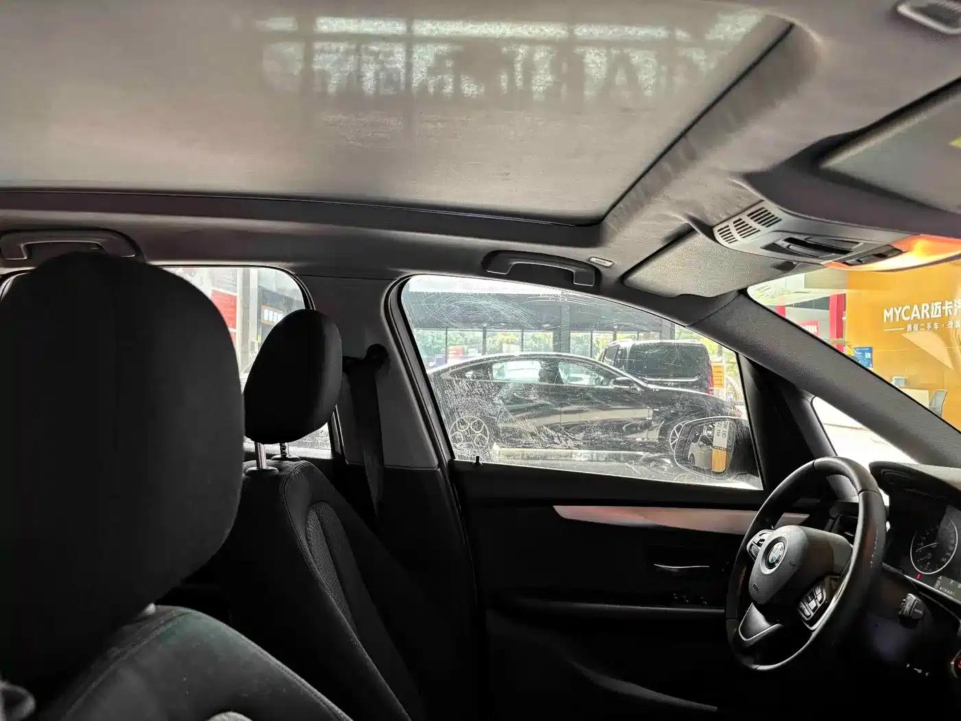 2016 BMW 2 Series Gran Tourer 218i Leading Edition — миниатюра 22