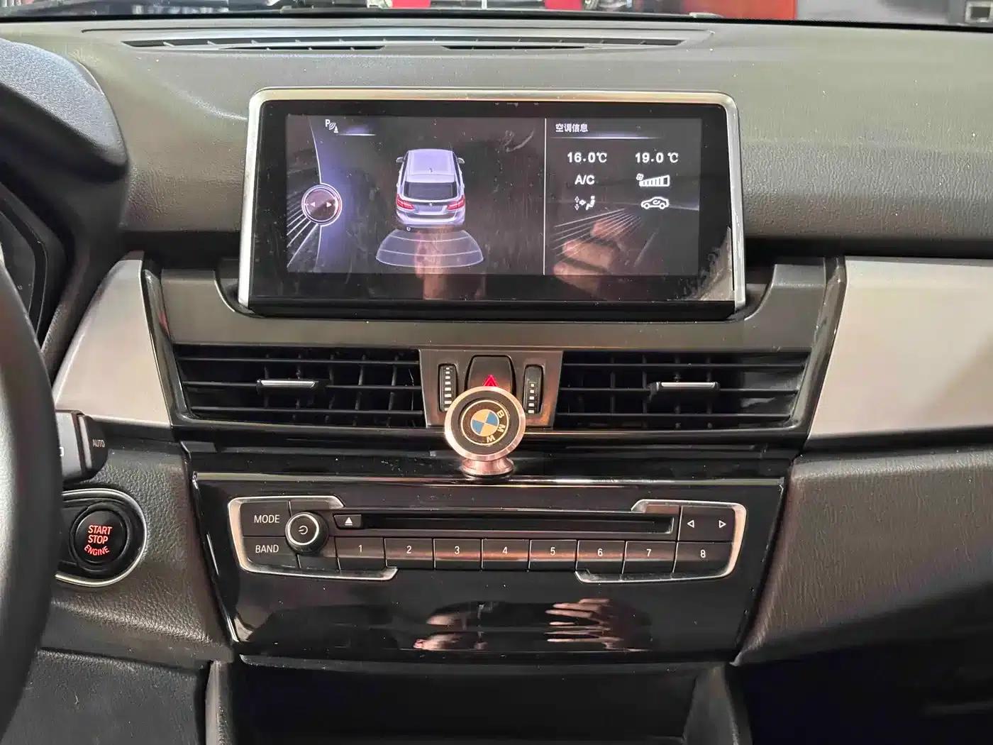2016 BMW 2 Series Gran Tourer 218i Leading Edition — миниатюра 5