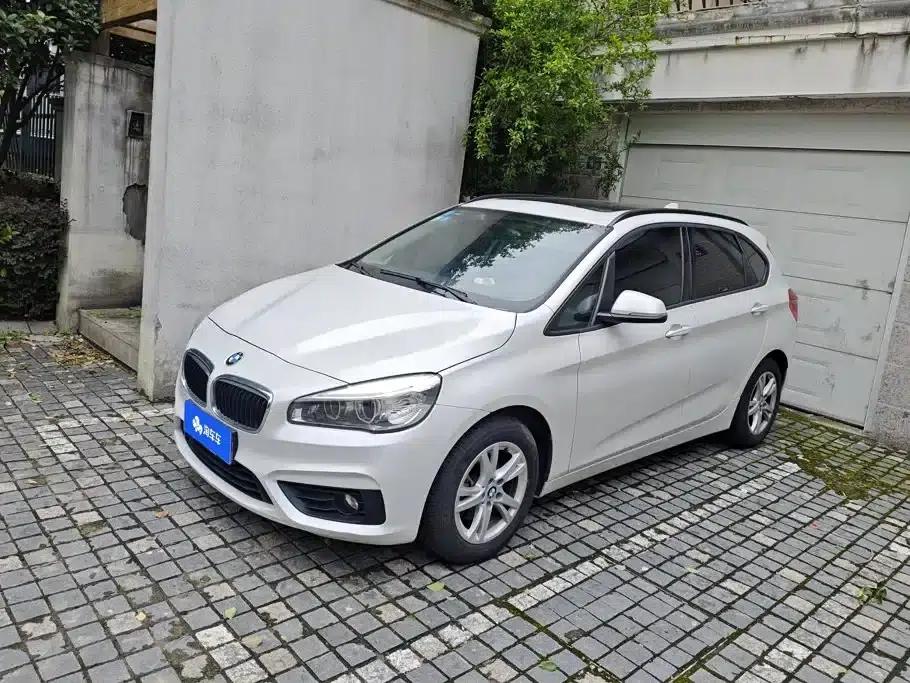 2016 BMW 2 Series Gran Tourer 218i Leading Edition — миниатюра 1
