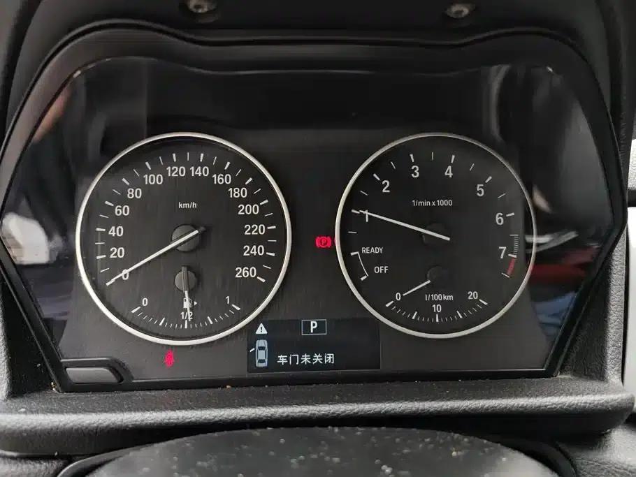 2016 BMW 2 Series Gran Tourer 218i Leading Edition — миниатюра 14
