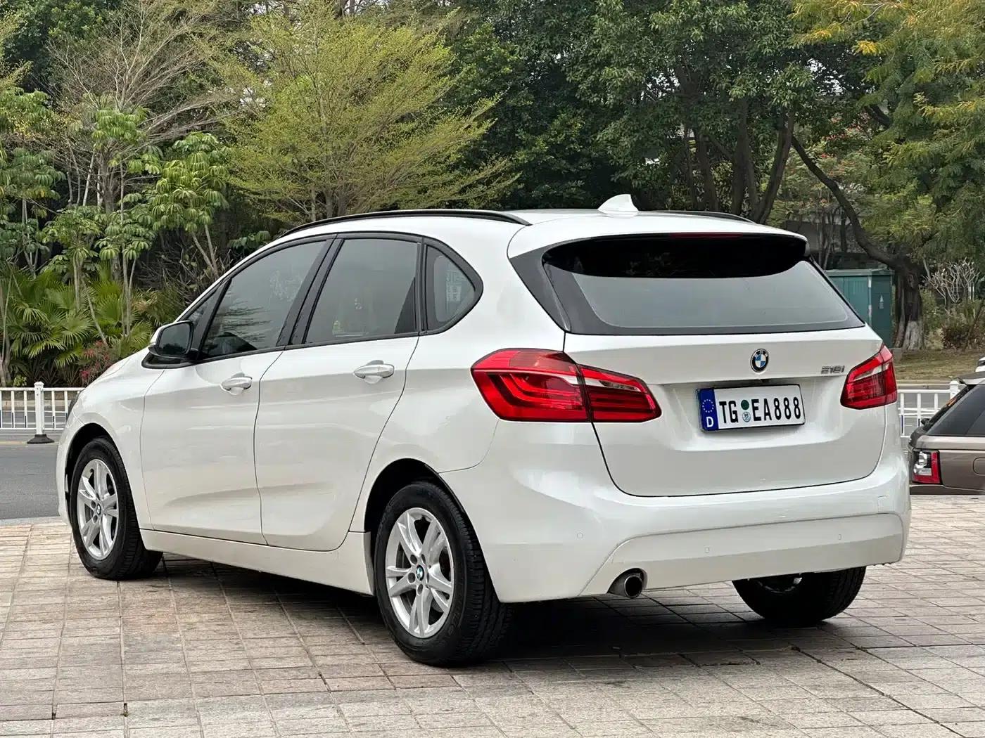 2016 BMW 2 Series Gran Tourer 218i Leading Edition — миниатюра 6