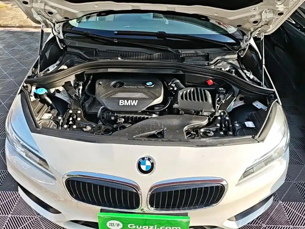 2016 BMW 2 Series Gran Tourer 218i Leading Edition — миниатюра 20