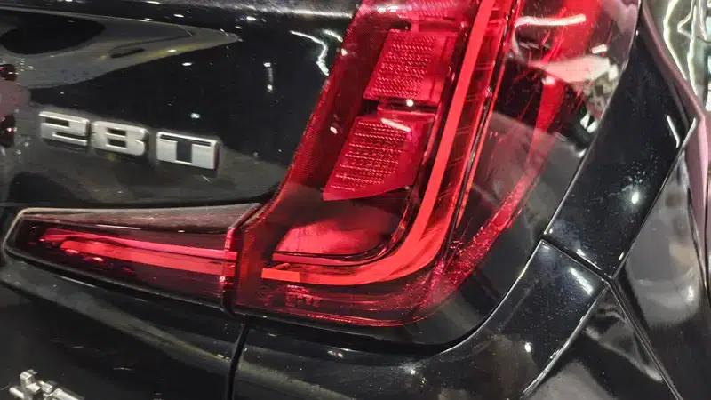 2020 Cadillac XT4 Facelift 28T Two-Wheel Drive Technical Edition — миниатюра 15