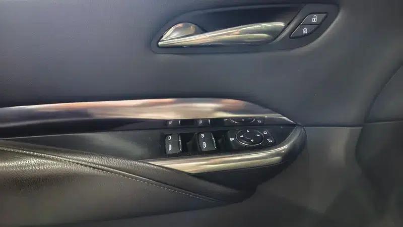 2020 Cadillac XT4 Facelift 28T Two-Wheel Drive Technical Edition — миниатюра 24